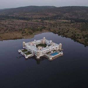 Juesta Lake Nahargarh Palace, Chittorgarh